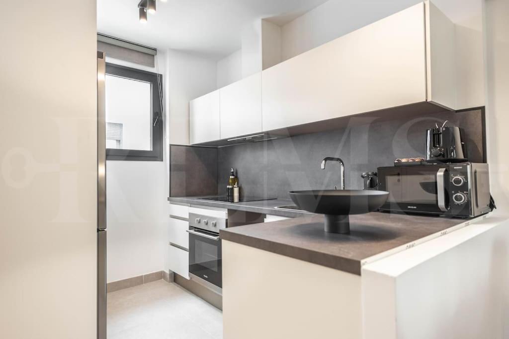 Modern Apartment With Patio & Parking By Rems 马拉加 外观 照片