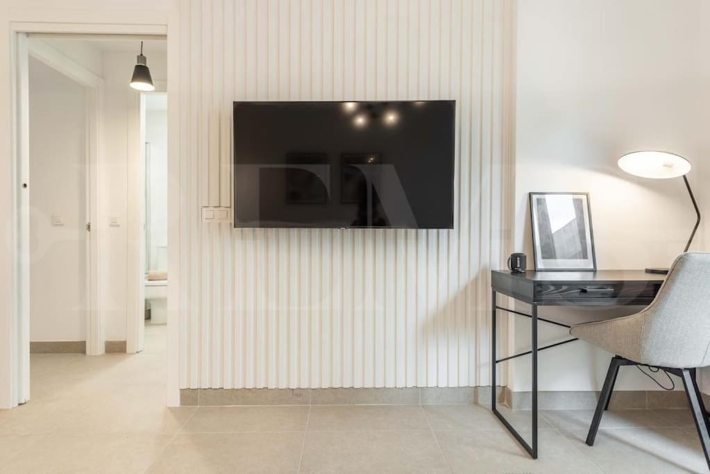 Modern Apartment With Patio & Parking By Rems 马拉加 外观 照片