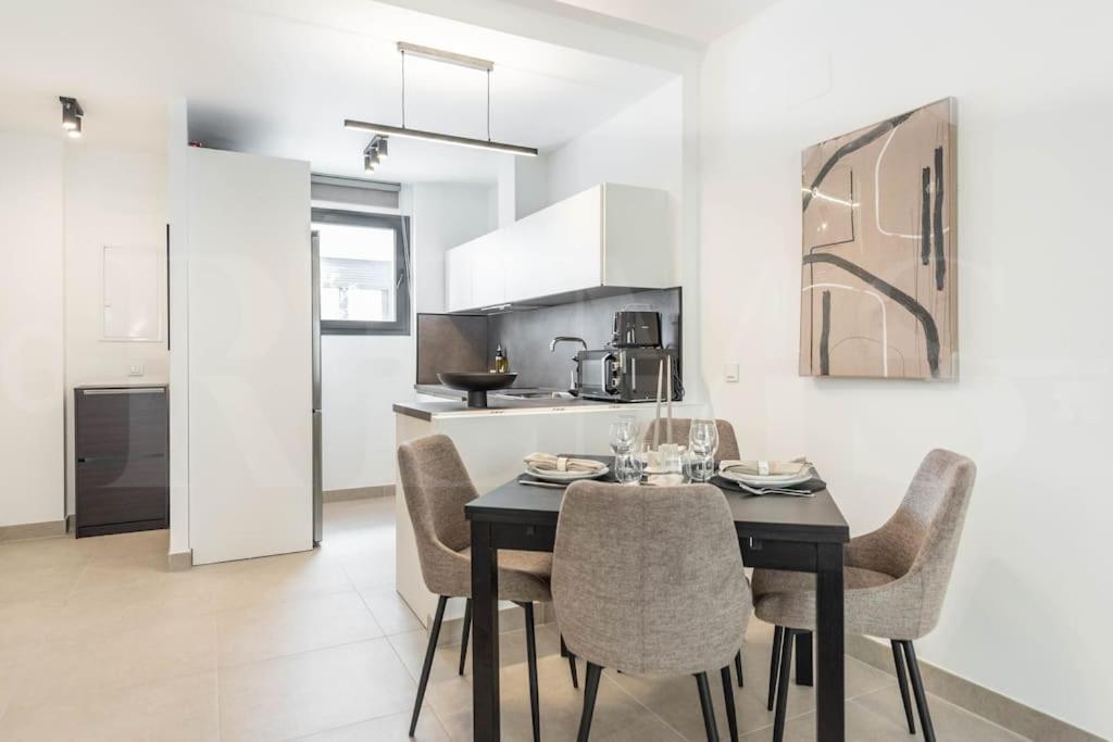 Modern Apartment With Patio & Parking By Rems 马拉加 外观 照片