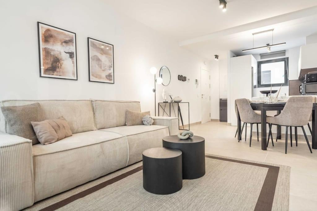 Modern Apartment With Patio & Parking By Rems 马拉加 外观 照片